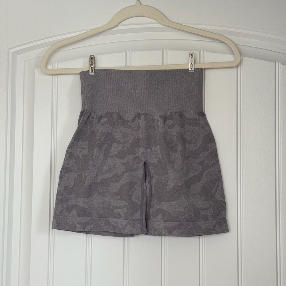 NVGTN Gray Camo Seamless Shorts